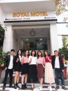 Chuyến đi đầu tiên
